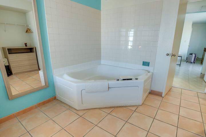 Jetted tub