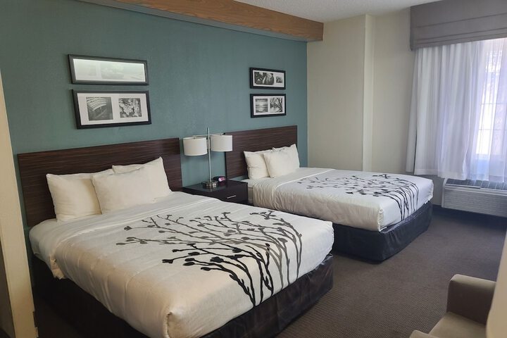 Room 4 of 15
