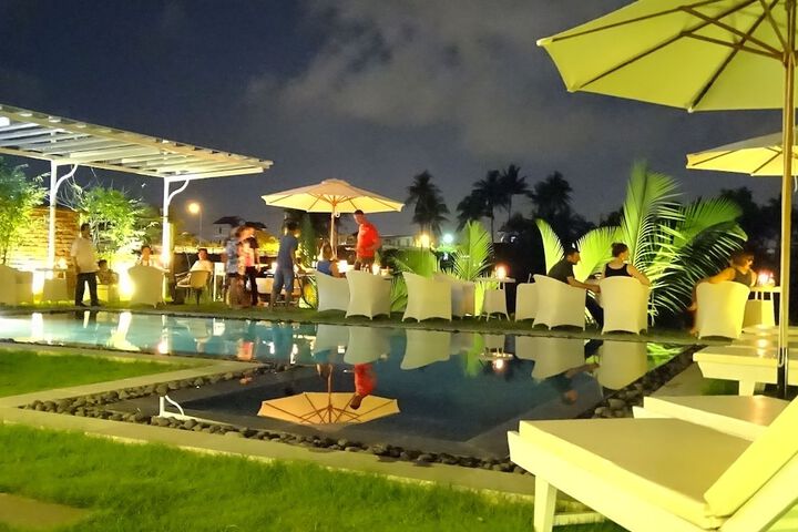 Pool 34 of 53
