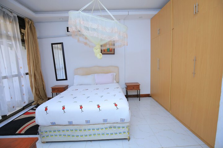 Room 2 of 29