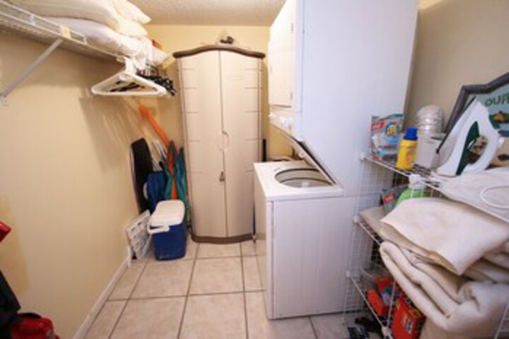 Laundry 10 of 18