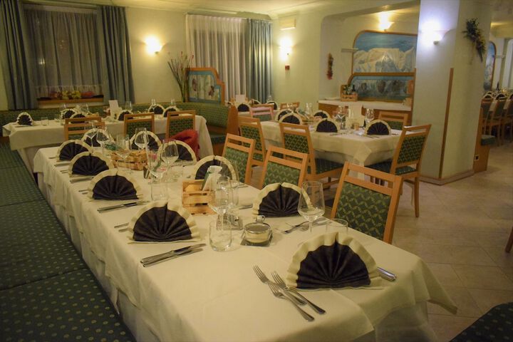 Dining Photos