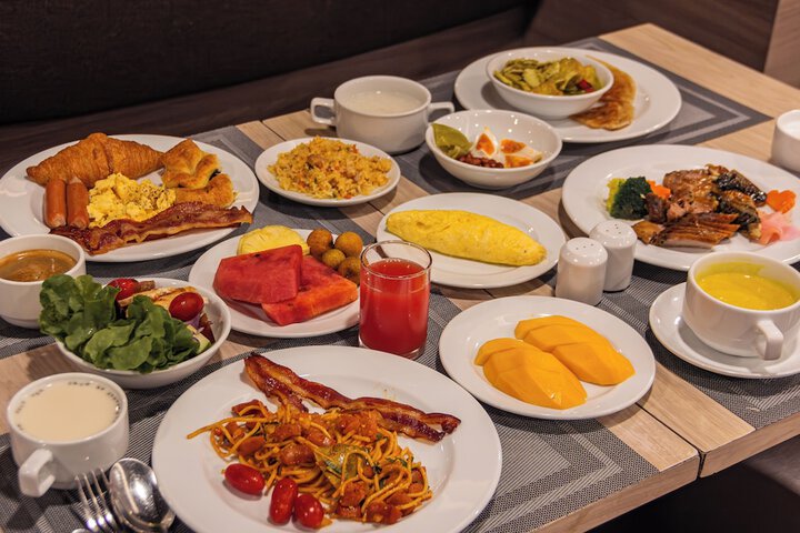 Dining 82 of 97