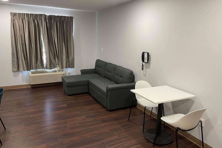 1 Queen Bed Sofa Bed (7 of 12)