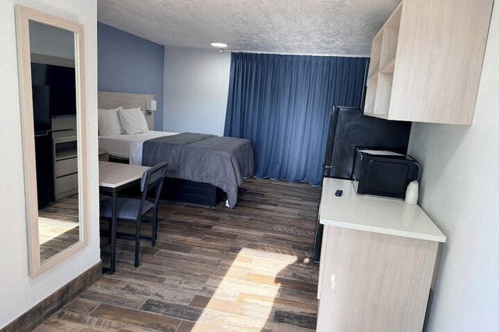 Room 9 of 29