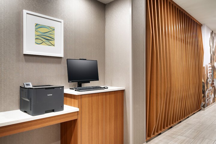 Business Center 32 of 37