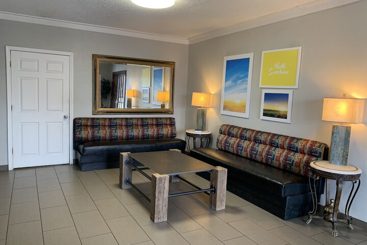 Hotel Interior 4 of 20