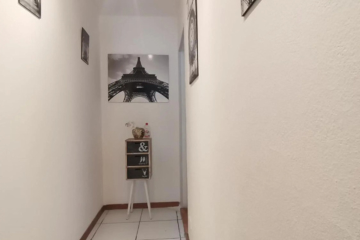 Room 10 of 15