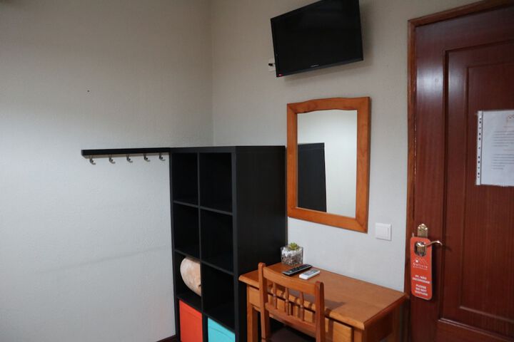 Room 13 of 64