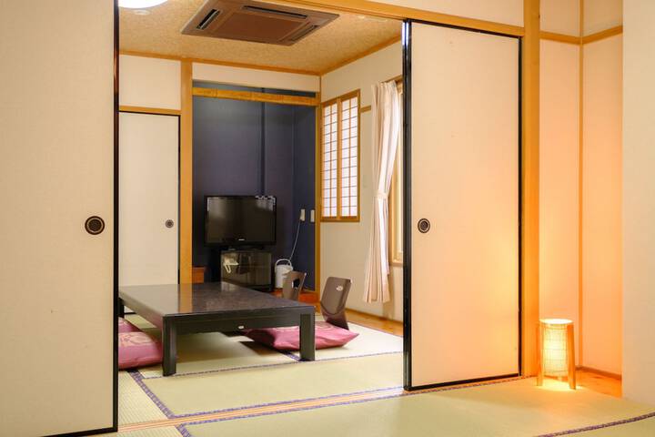Room 16 of 94
