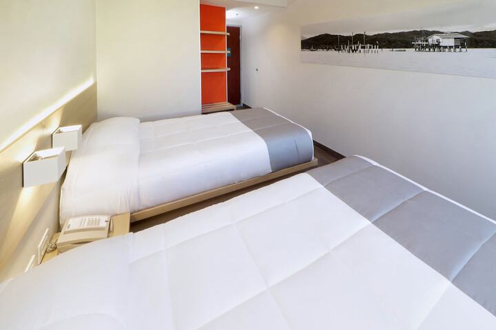 Room 10 of 42