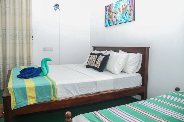 Room 3 of 27