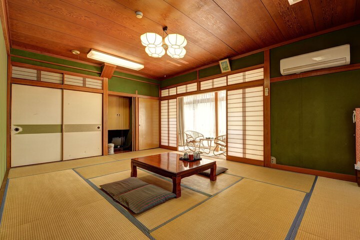 Room 11 of 58