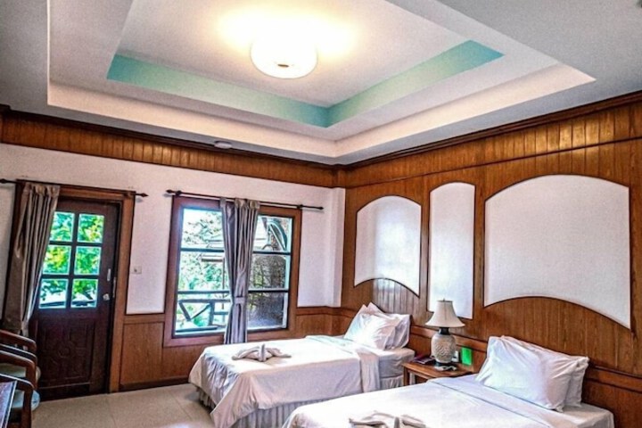 Room 5 of 52