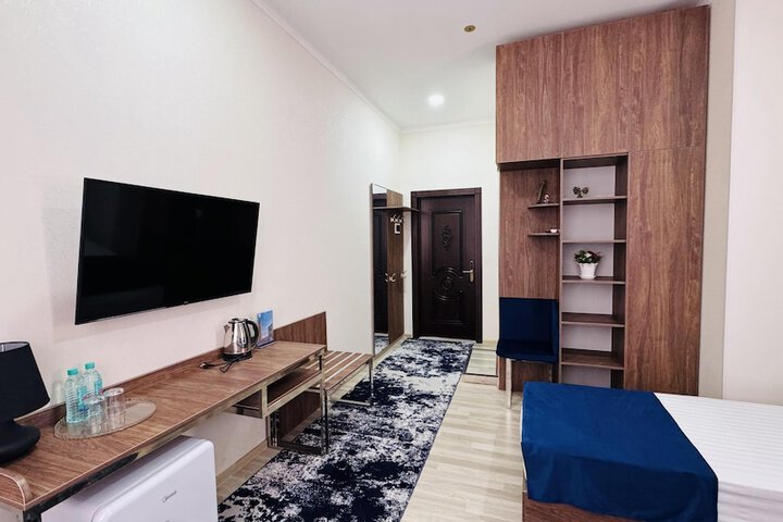 Room 10 of 35