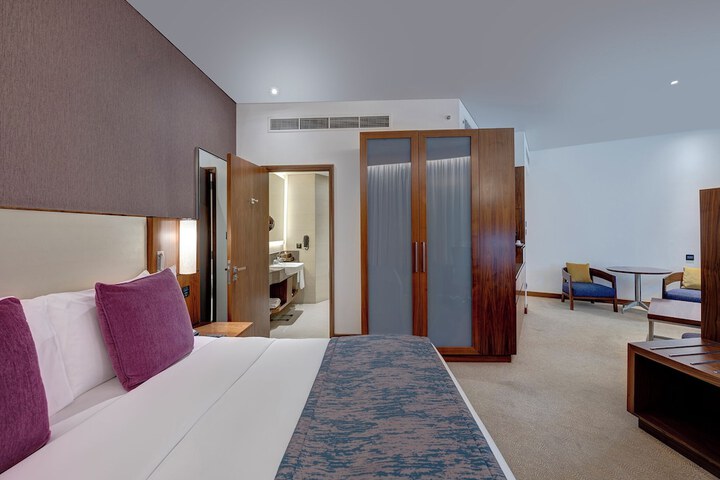 Room 19 of 117