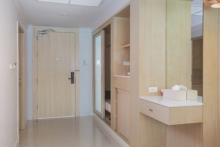 Room 26 of 284