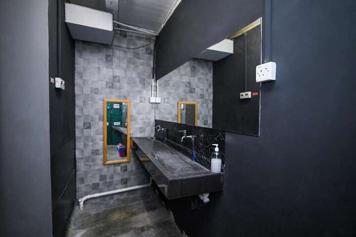 Room 18 of 26