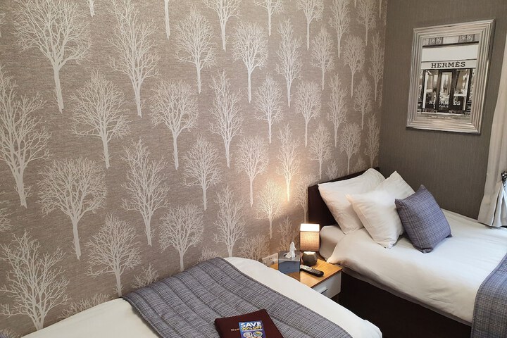 Room 15 of 49