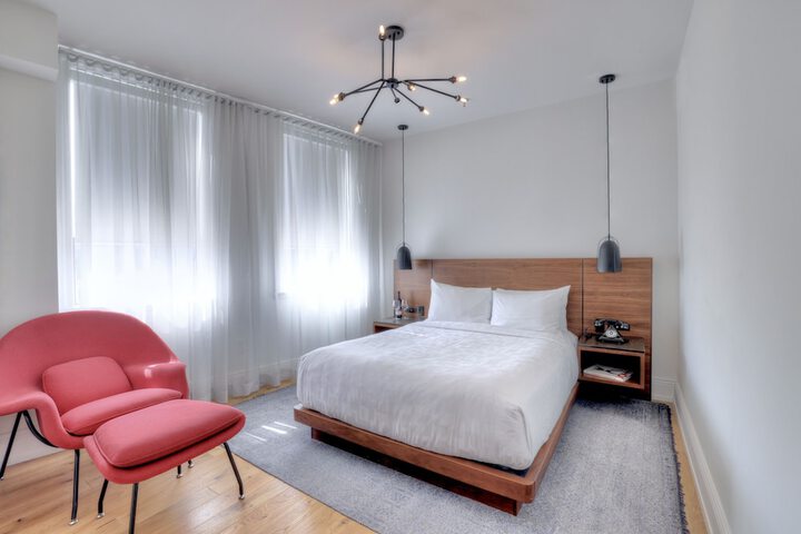 Room 21 of 83