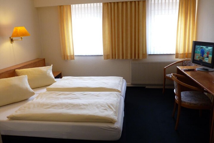 Photo 6