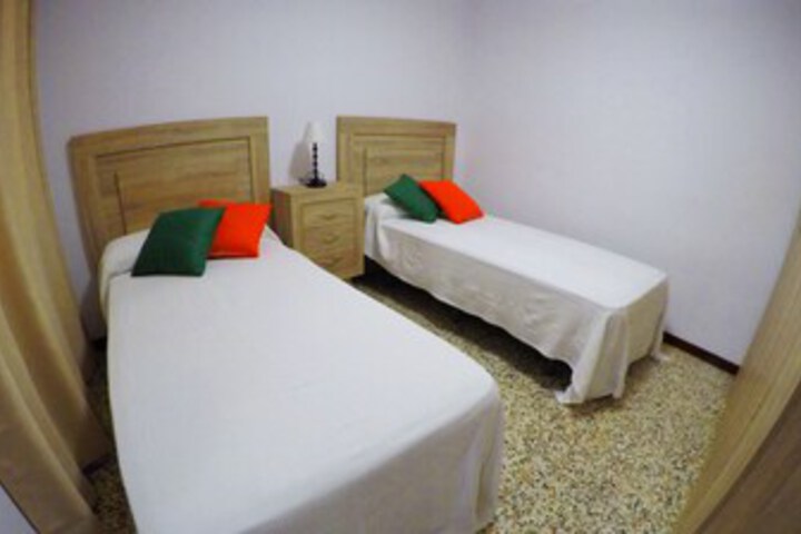 Room 14 of 23