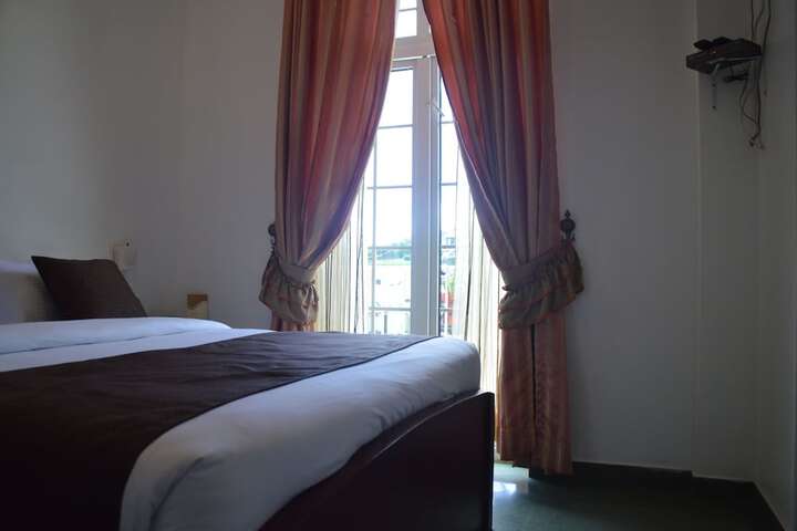 Room 8 of 53