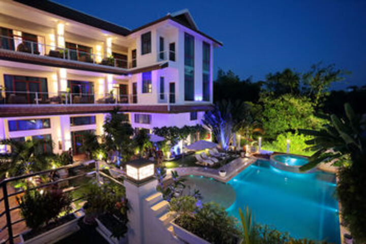 Deluxx Boutique Hotel