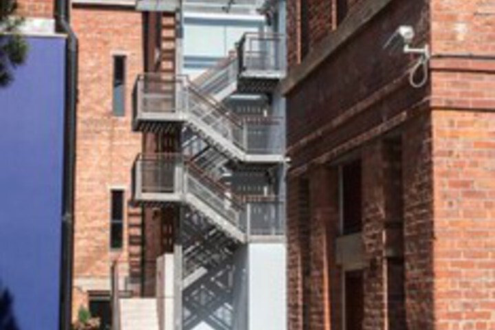 Stylish 2 Bed Duplex Flat in Castlefield