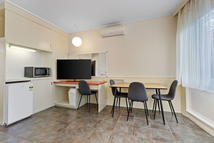 Room 40 of 53