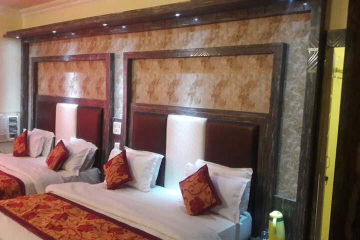 Room 5 of 61
