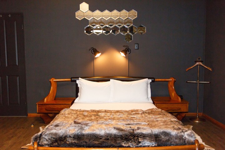 Room 21 of 150
