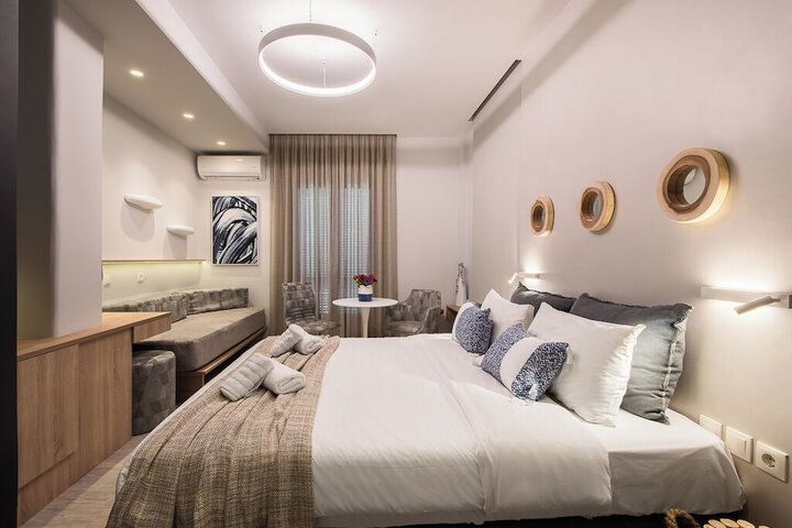 Room 60 of 74