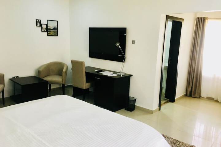 Room 8 of 23