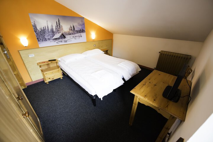 Room 36 of 112