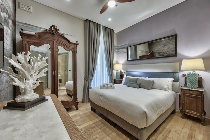 Room 9 of 70