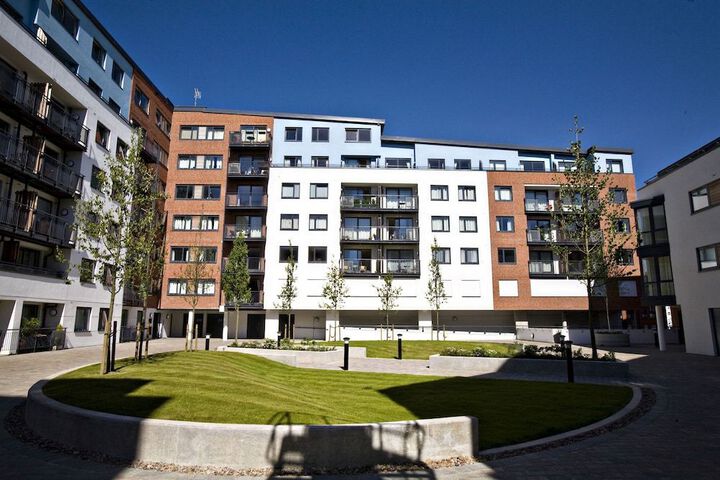 CAMBERLEY THE ATRIUM