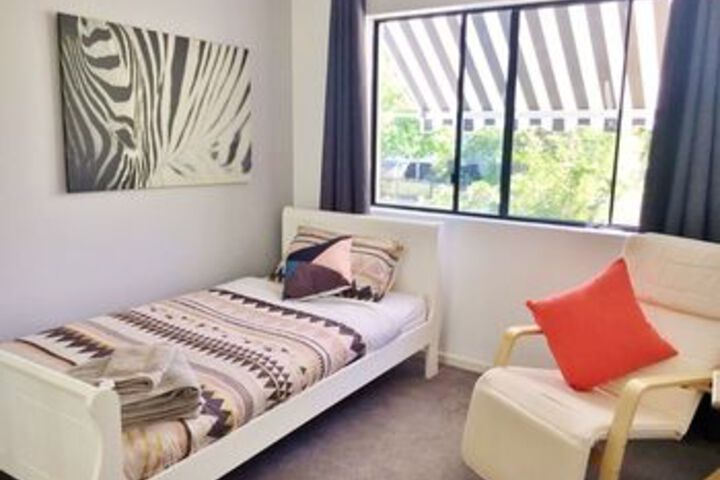 Room 6 of 20