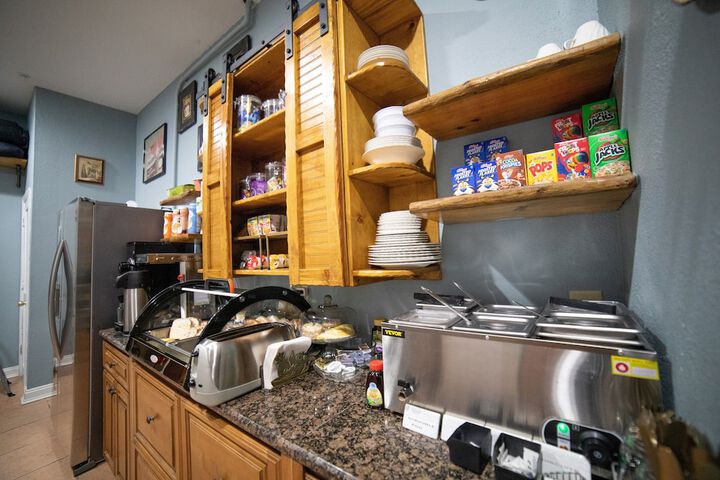 Breakfast area