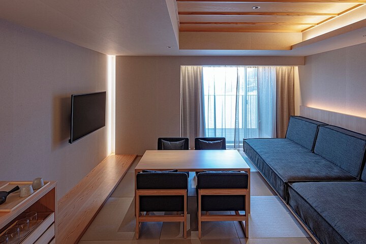 Room 36 of 282