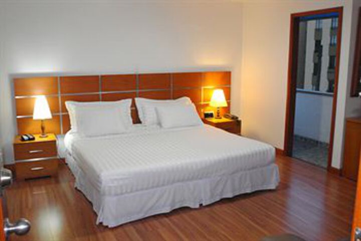 Room 12 of 35