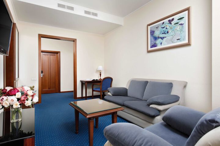 Room 16 of 31