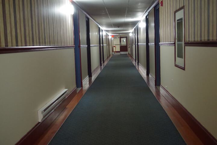 Ballroom/Hall 39 of 42