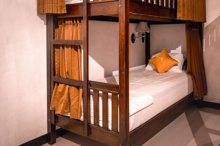 Room 4 of 41