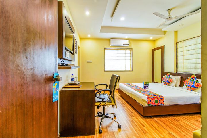 Room 17 of 18