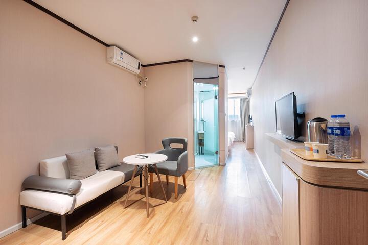 Room 40 of 47