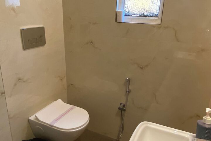 Room 125 of 189