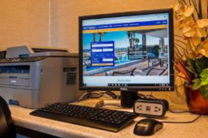 Photo of Lexington Inn & Suites - Joliet / Plainfield / I - 55 North