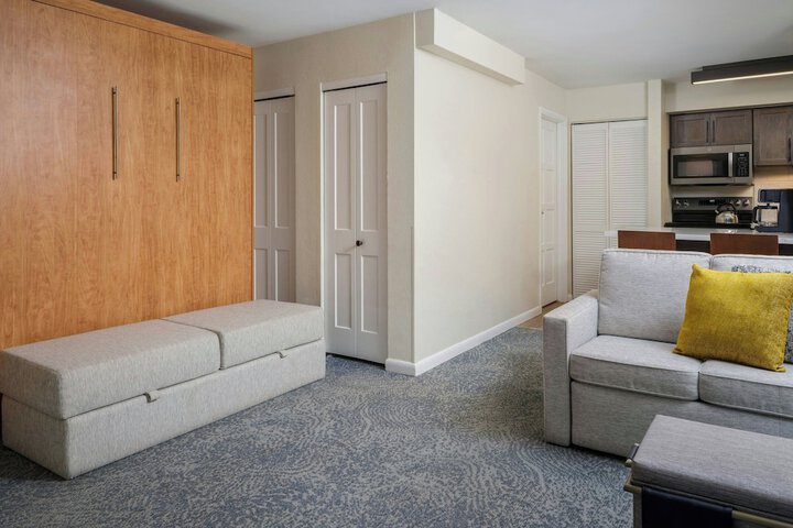 Room 11 of 51