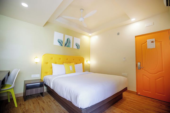 Room 5 of 13